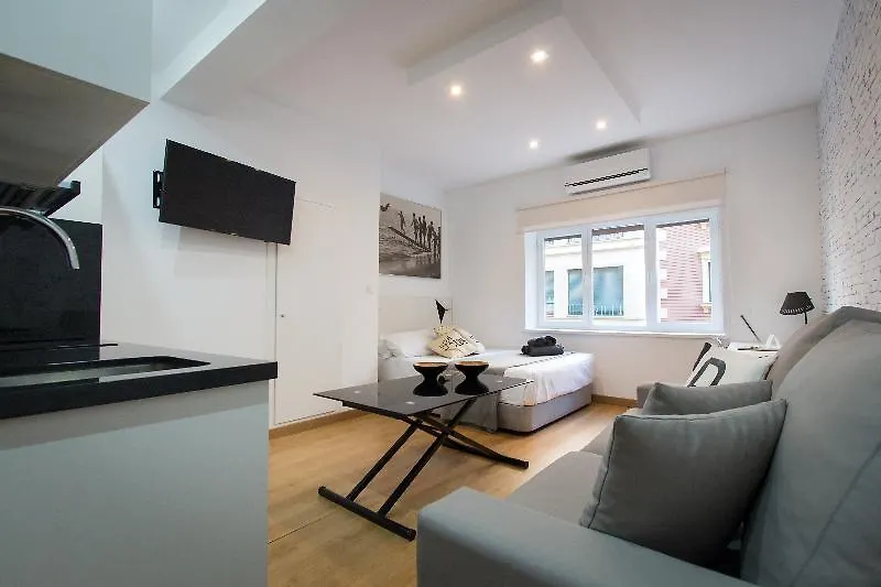 Apartment Holidays2Malaga Suites