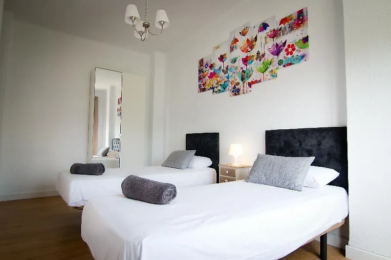 Holidays2Malaga Suites Apartment