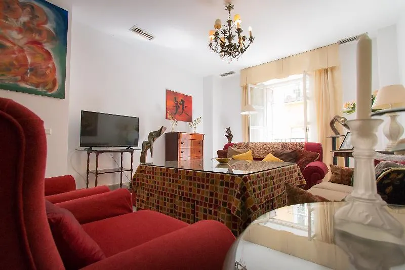 Apartment Holidays2Malaga Suites