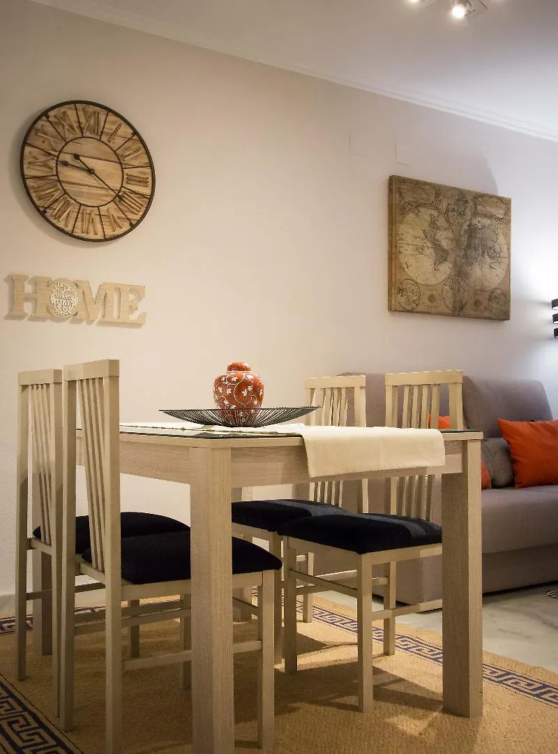Apartment Holidays2Malaga Suites