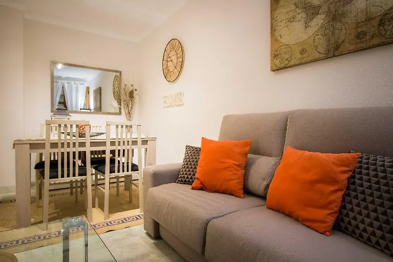 Apartment Holidays2Malaga Suites